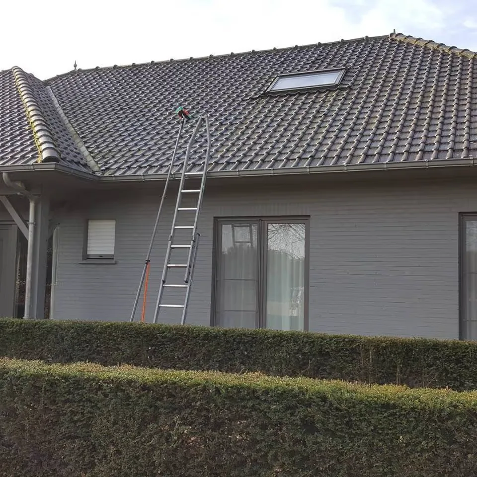 Gereinigde ramen van een woning in Grobbendonk