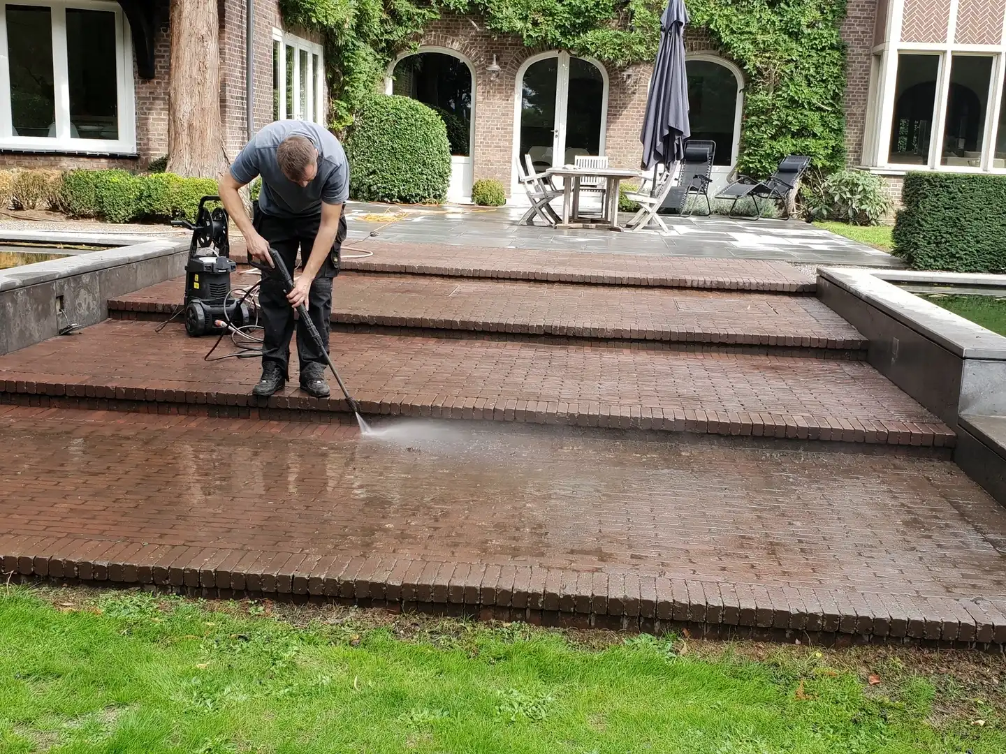 Terras van een zaak na de reiniging